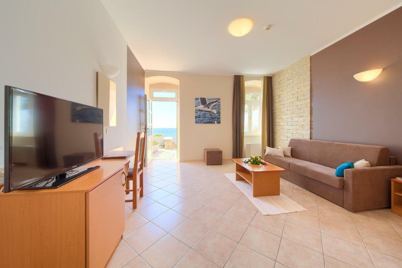 Villa Tamaris - Hotel Resort Drazica Крк Екстер'єр фото